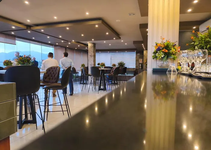 Hotel Fundador By Robles Arequipa