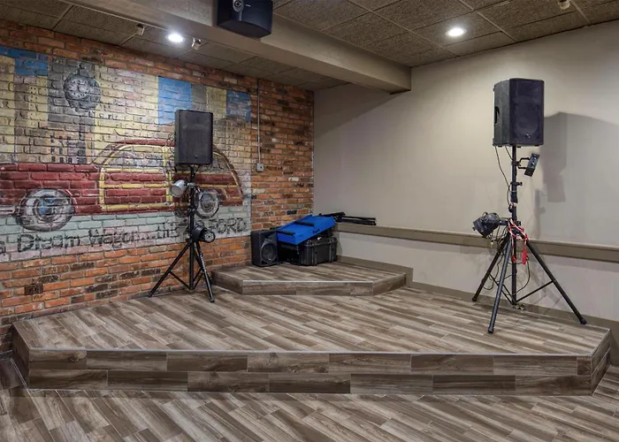 Best Western Woodhaven Inn
