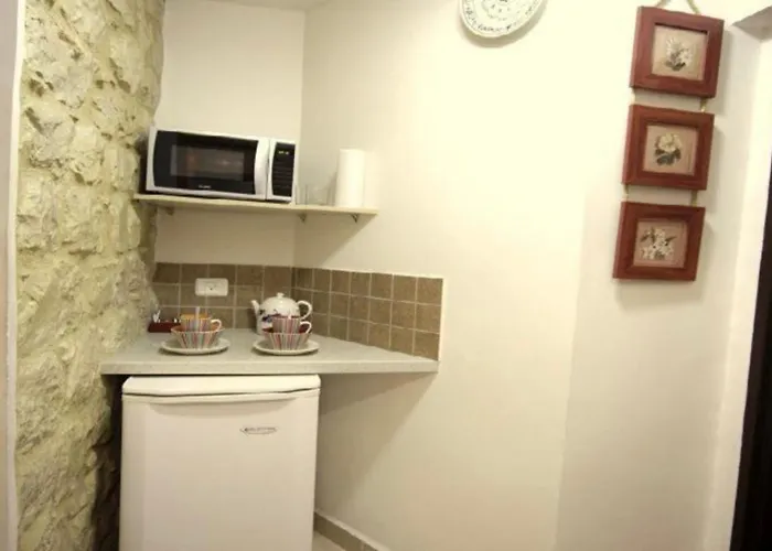 Haifa Guest House
