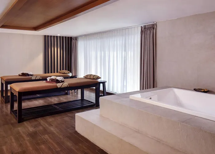 Grand Mercure Solo Baru