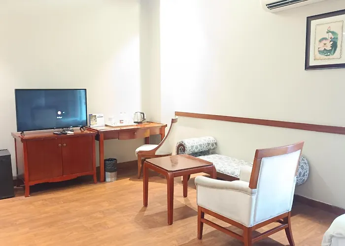 Club Paraiso Raipur 