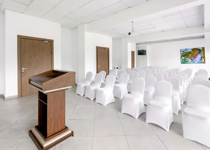 Ibis Styles Accra Airport Otel