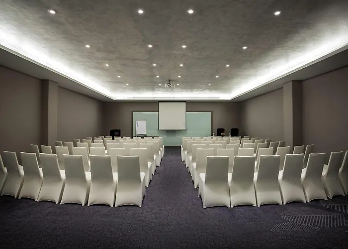 Pullman Miri Waterfront Hotel