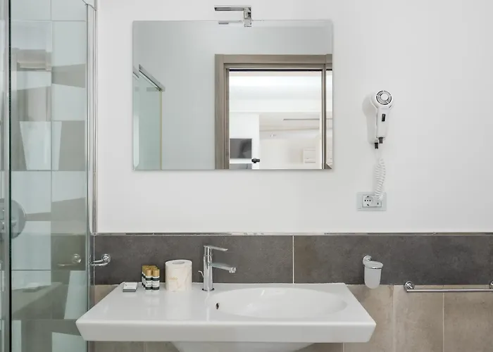 De Vivo Realty - Orange Suites Sorrento