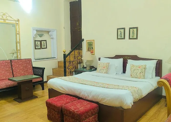 Hotel Sugan Niwas Palace Jaipur