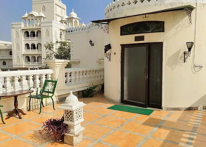 Hotel Sugan Niwas Palace Jaipur