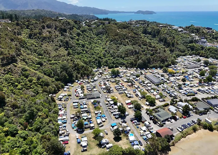 Kaiteriteri Recreation Reserve Cabins