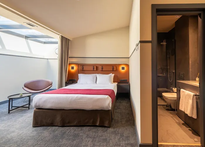 Nobo - Hotel In Old Tbilisi