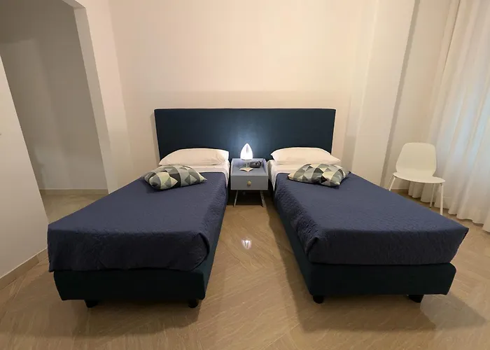 Napoli City Inn