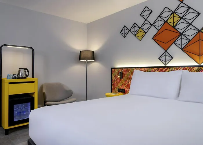Hotel Ibis Styles Bangkok Silom