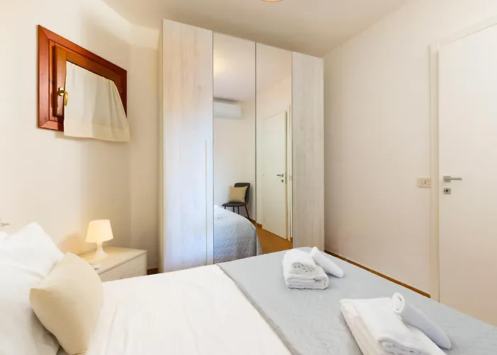 Residence Chiaro Di Luna San Teodoro 