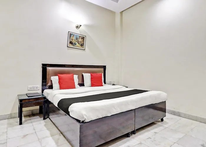 Hotel O Grand Central Delhi 