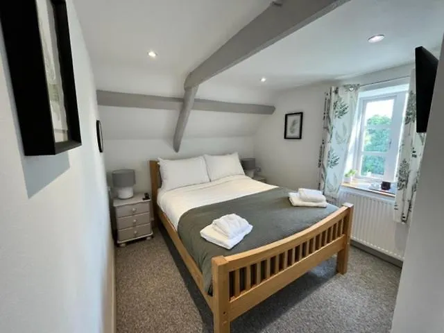 Swan House Tea Room And Bed & Breakfast Lydney
