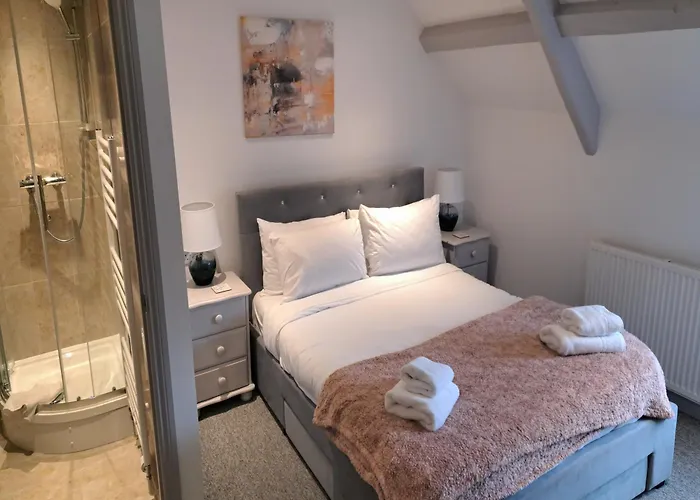 Swan House Tea Room And Bed & Breakfast Lydney