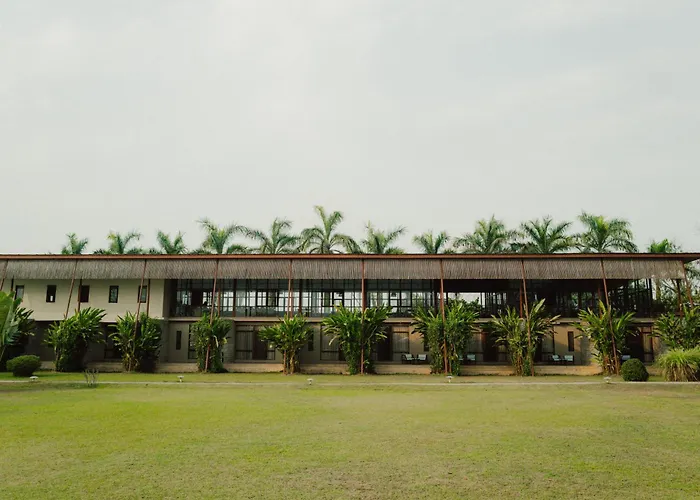 Sanctuary Chitwan National Park Hotel