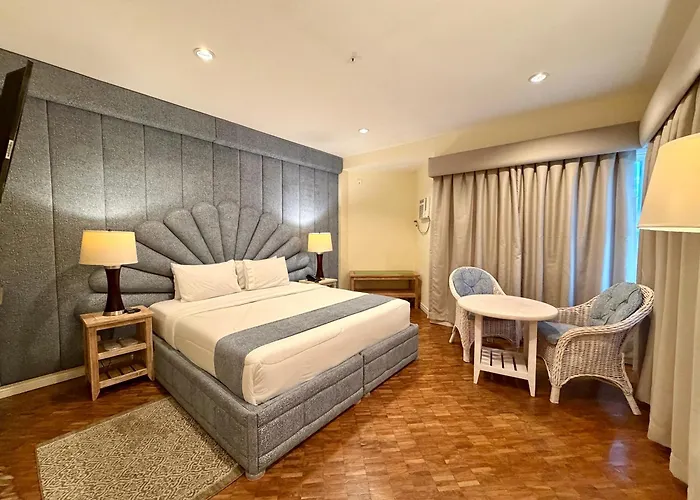 Coco Grande Hotel Dumaguete City