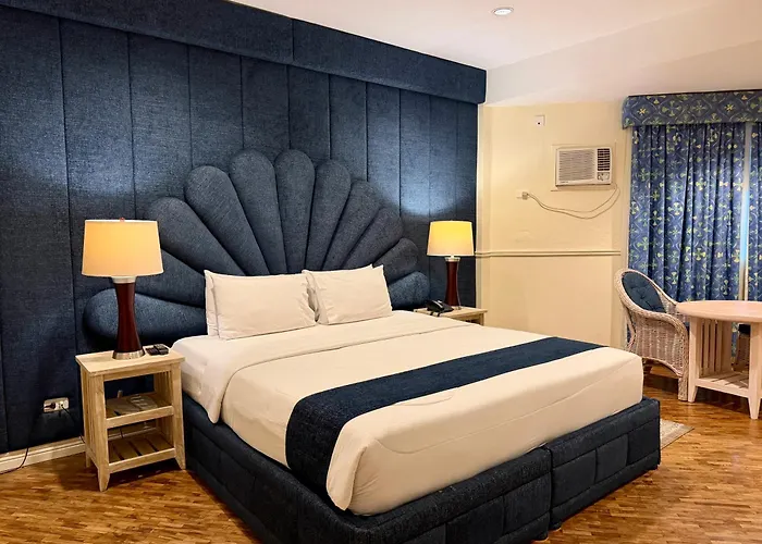 Coco Grande Hotel Dumaguete City
