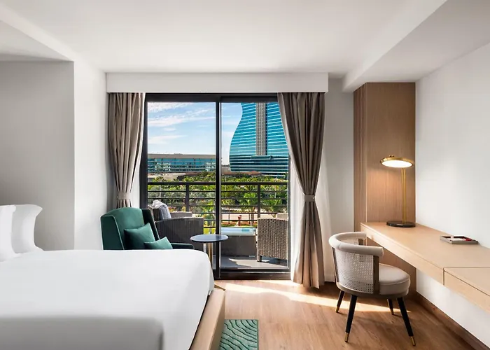 Dolce By Wyndham Hollywood Hotel