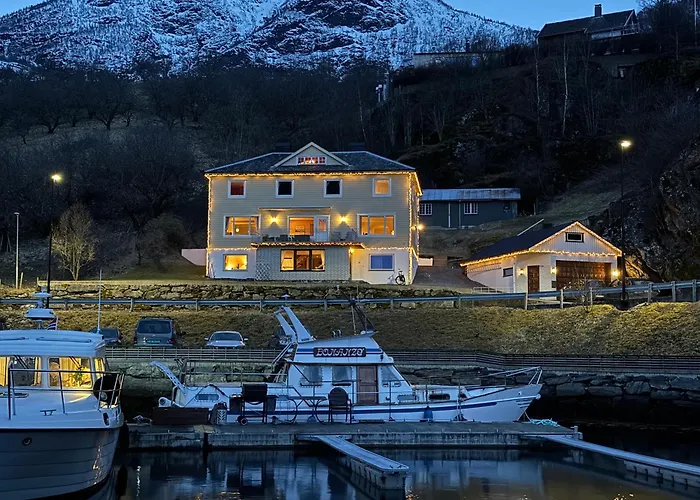 Svingen Guesthouse - Panoramic Fjord Views In Flåm