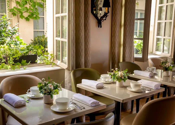 Hotel D'Aubusson Paris