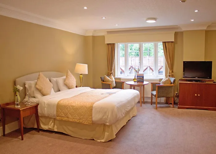 Grovefield House Hotel By Uno Slough