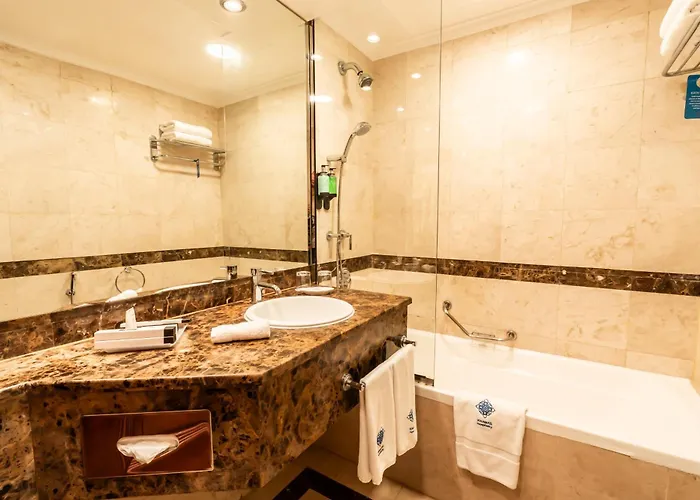 Royal Ascot Hotel Dubai