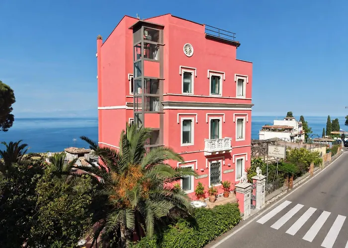Hotel "La Pensione Svizzera" Taormina