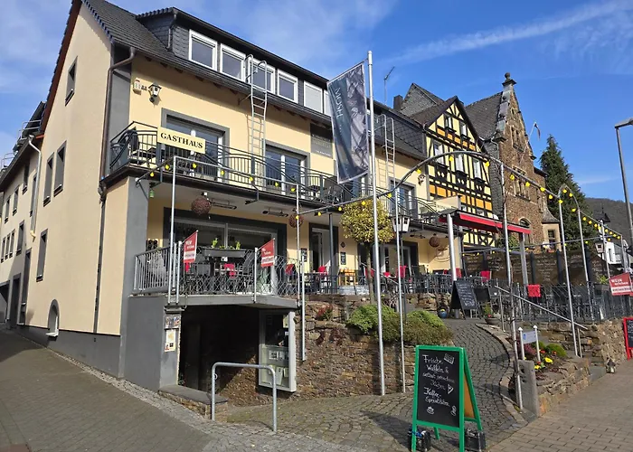 Weinhotel Hubertus Garni Klotten