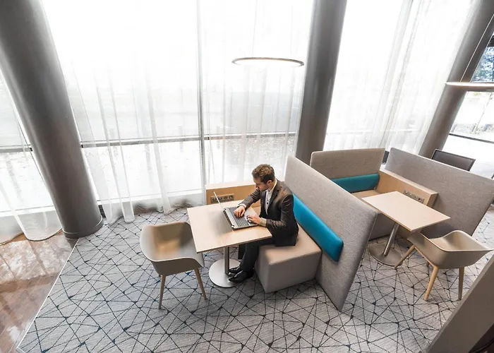 Courtyard By Marriott Paris La Defense West - Colombes Hotel Colombes 