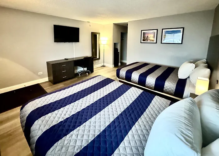 O'Hare Inn & Suites Schiller Park