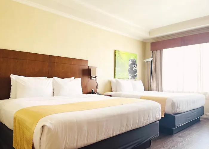 Hotel & Suites Le Dauphin Drummondville