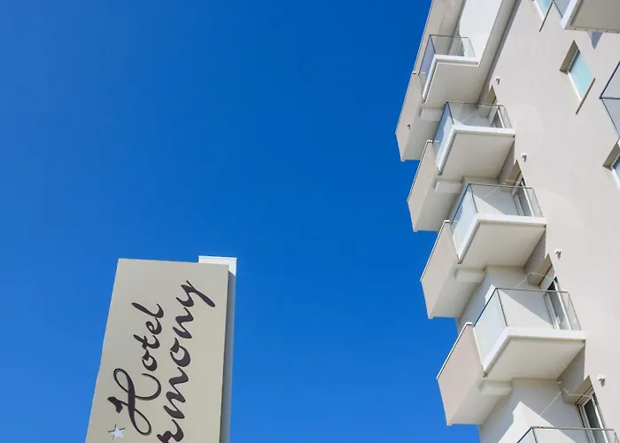 Hotel Harmony con piscina panoramica Rímini
