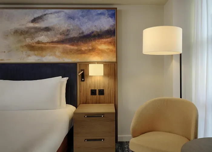 Doubletree By Hilton Lincoln Hotel