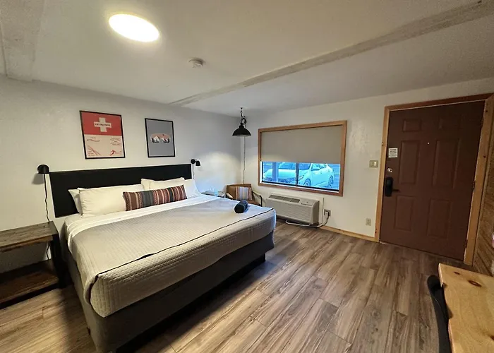 Loge Wolf Creek Motel South Fork