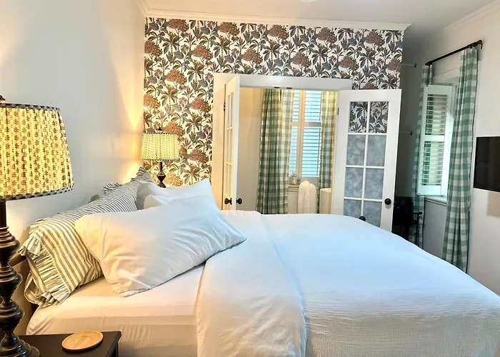 Plantation House Bed & Breakfast Port Hope