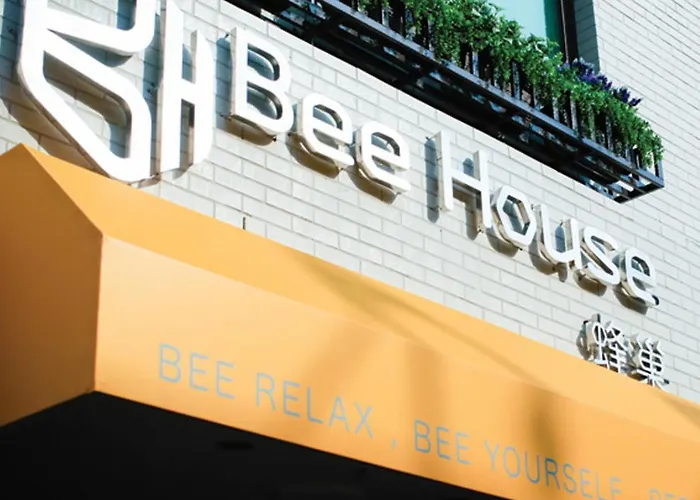 Bee House By Cosmos Creation - Taipei Main Station Hotel