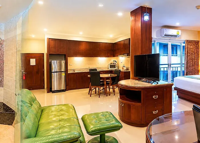 Whitehouse Condotel Pattaya