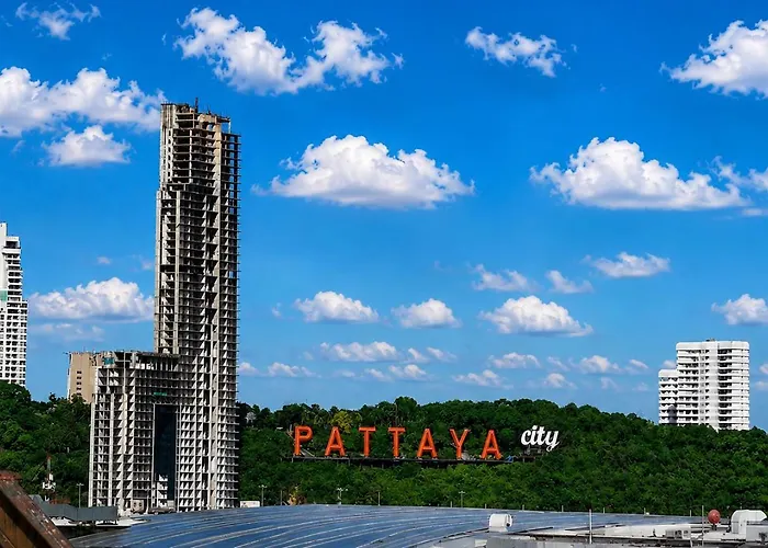 เดอะ ไวท์เฮาส์ คอนโดเทล Pattaya
