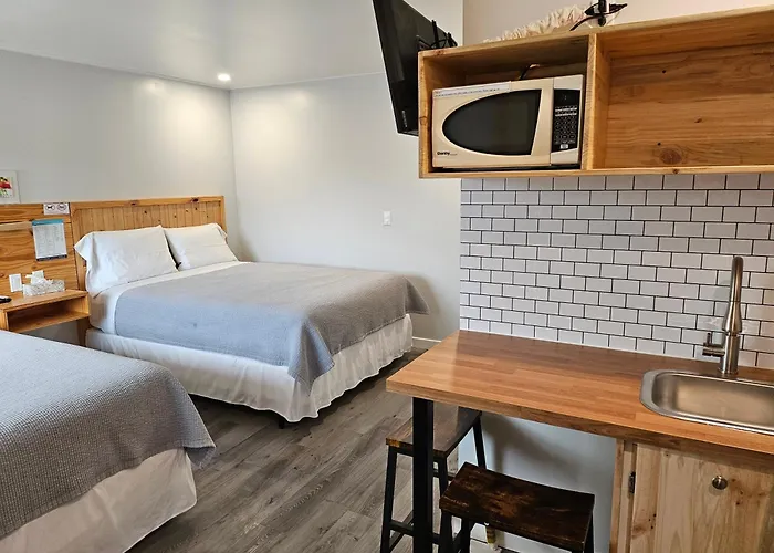 Quest Motel Whitewood