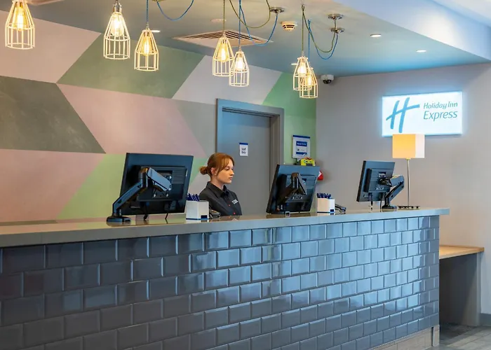 Holiday Inn Express Aberdeen Airport By Ihg Dyce