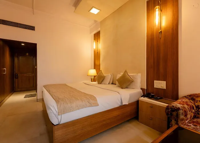 Hotel Solitaire Chandigarh - 10 Mins From Railway Station