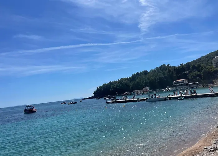 British Hotel Himarë