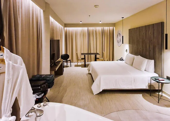 V Grand Hotel, A Member Of Radisson Individuals Medellin