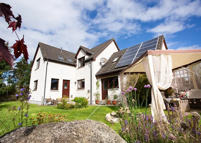 5-Bed Highland Lodge - Nc500 - Sleeps 10 Alness