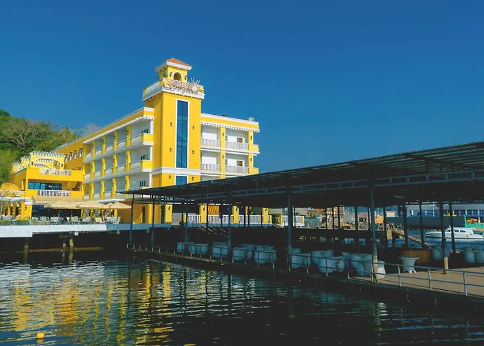 Sunlight Hotel Coron