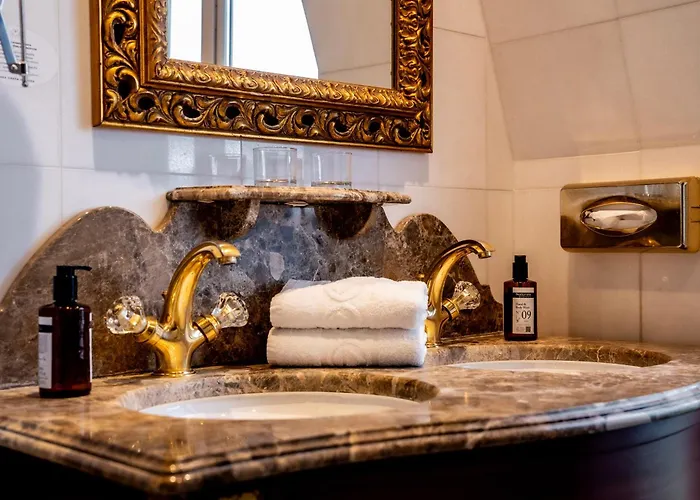 La Villa Royale Parijs