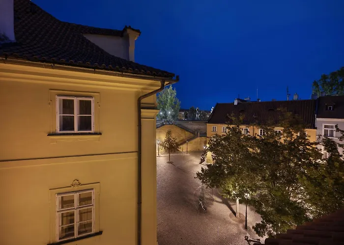 Hotel At The Golden Scissors Praag
