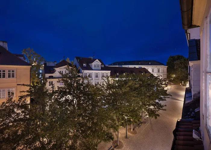 Hotel At The Golden Scissors Praag