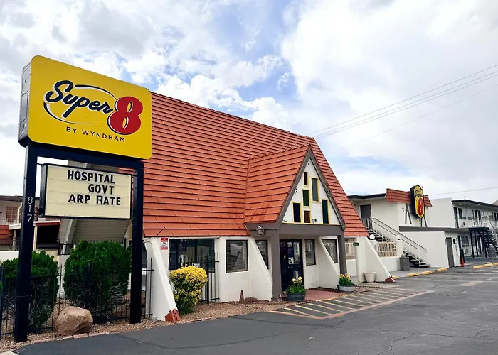 Motel Super 8 By Wyndham Albuquerque Downtown