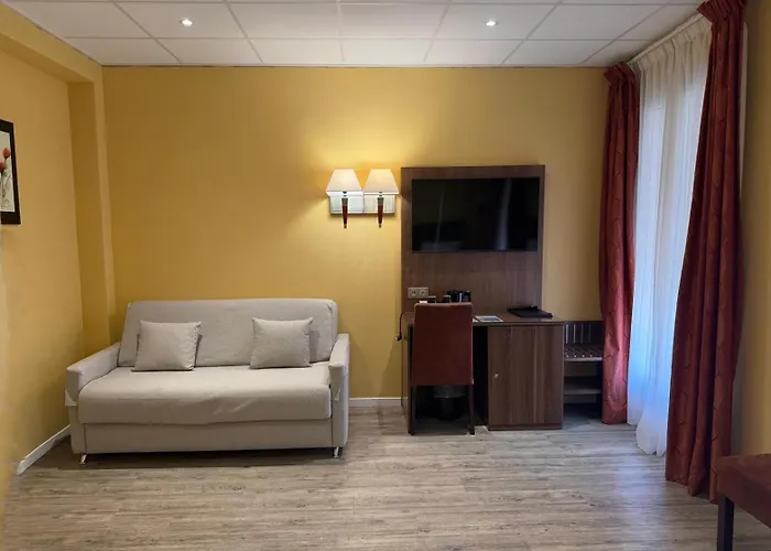Hotel Capitole Beausoleil